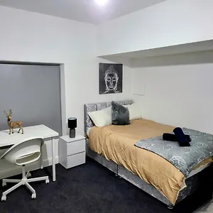 Easy Living - Burns Street Nottingham